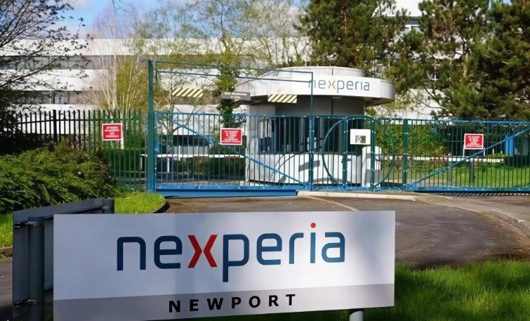 荷兰这次是真敢干,不仅冻结了安世30家公司的资产,还把CEO直接赶下了台,就连股