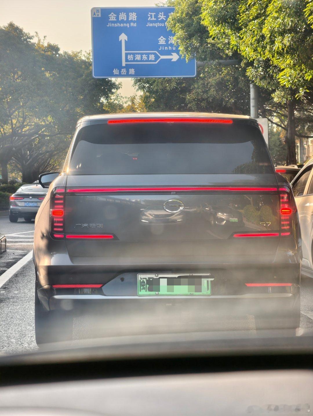 现在这传祺S7看着特别有路虎的味道