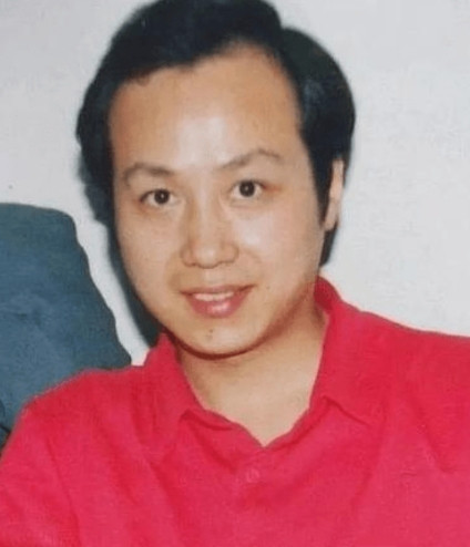 著名主持人罗京，去世多年后，母亲患上老年痴呆，妻子带着儿子改嫁了一位富商，可是儿
