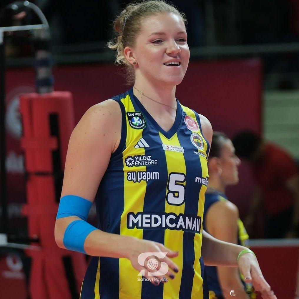 -你曾在意大利打球，现在在土耳其，还有波兰联赛。你如何评价和比较这些联赛的水平