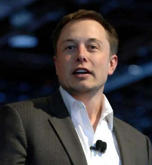 马斯克的嘴，真跟开过光一样。他曾公开提醒，说芯片荒之后，下一个全球抢着要的，肯