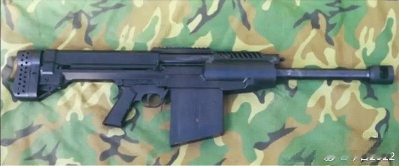 手持25mm空炸榴弹发射器应该是从那个战略步枪剥离出来的吧。配备可编程空爆弹药、