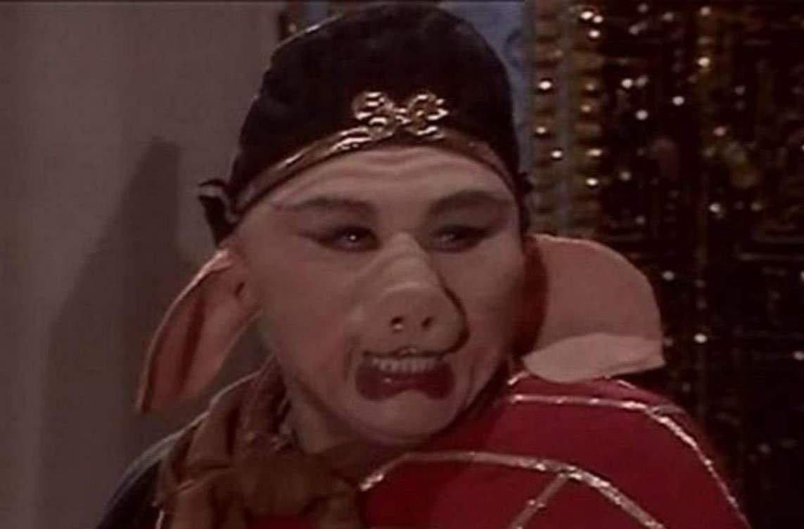 猪八戒俺老猪当年在福陵山当妖怪时，最爱研究各路同行的弱点。比如狼妖怕火，蛇精畏雄
