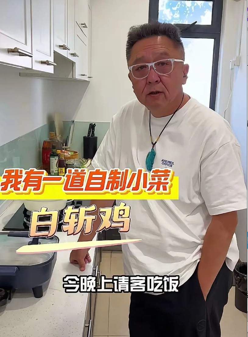 于谦是懂流量的。​他看到岳云鹏淘汰全进华“白斩鸡”的话题很火。于是，他也出视频
