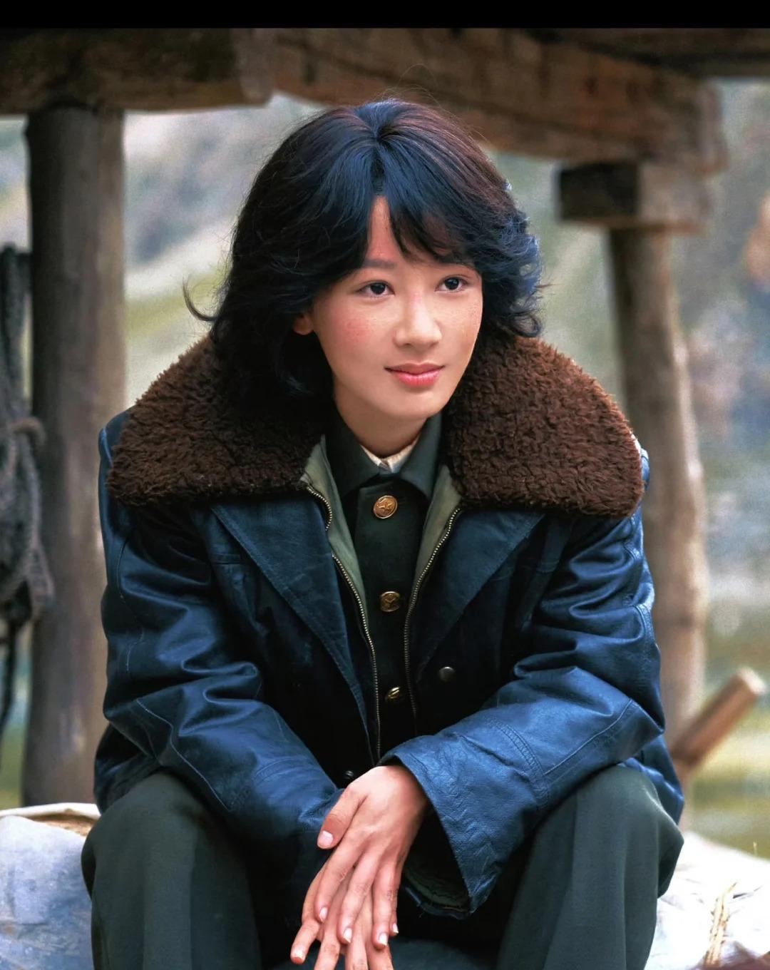 “仙侠甜妹”杨紫这次彻底变了，在《生命树》里演穷姑娘白菊，谁能想到她能把吃糠咽菜