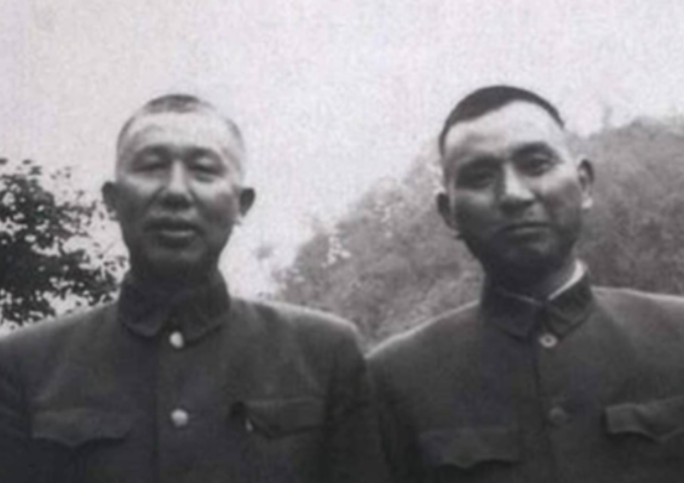 1949年11月，身为司令员的杨勇刚返回驻地，解散了手下的警卫员回到房中，马上就