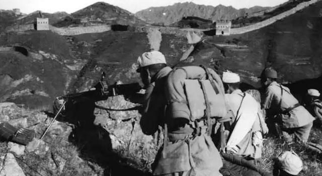 1941年，八路军战士刘厥兰奉命炸鬼子碉堡，因一时着急，他把炸药包放错了地方，没