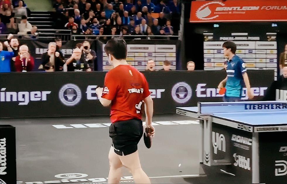 樊振东3:1拿下户上，带领球队3:1赢了，进入德国杯决赛！一会9点接着开始