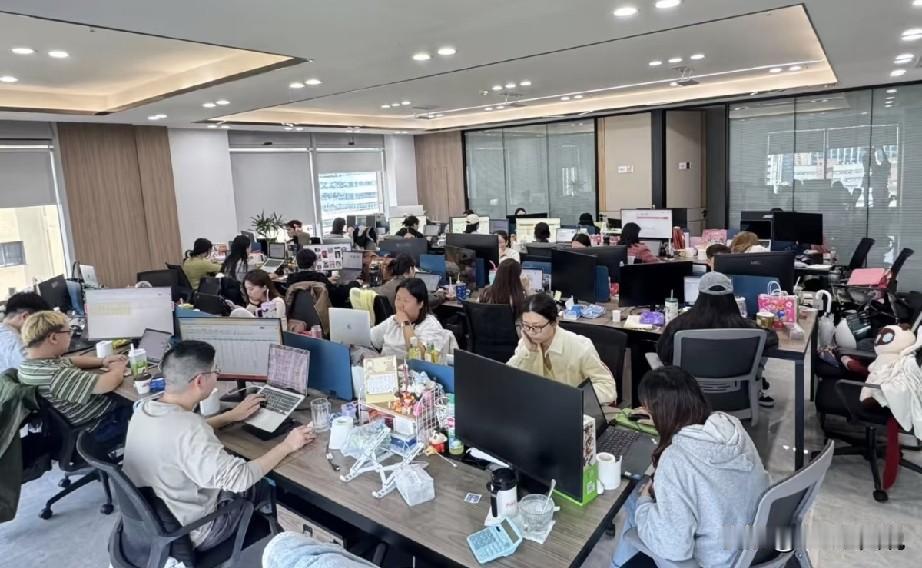 人在职场，提醒大家千万别“瞎帮忙”，因为你的“提醒”，可能在某些人看来，就是“表