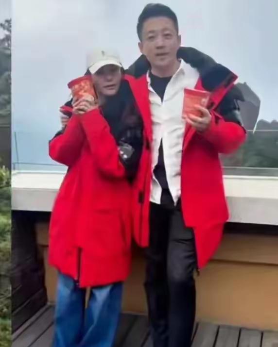 谁还说汪小菲和马筱梅不是真爱？汪总克服恐高，陪老婆一起坐缆车了……马筱梅和汪小