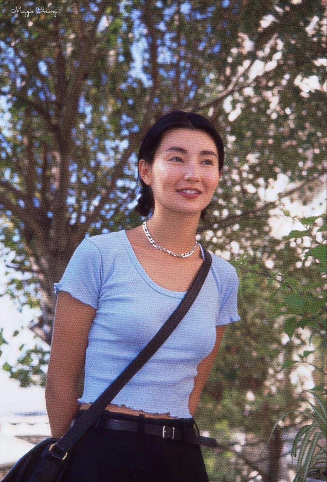 1993年，29岁的张曼玉现在看还是很时髦​​​