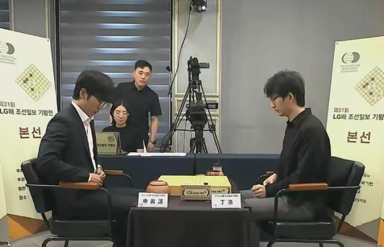 LG杯八强战~中/韩第一人强强对话小申虽强~丁浩不弱第31届LG杯世界围