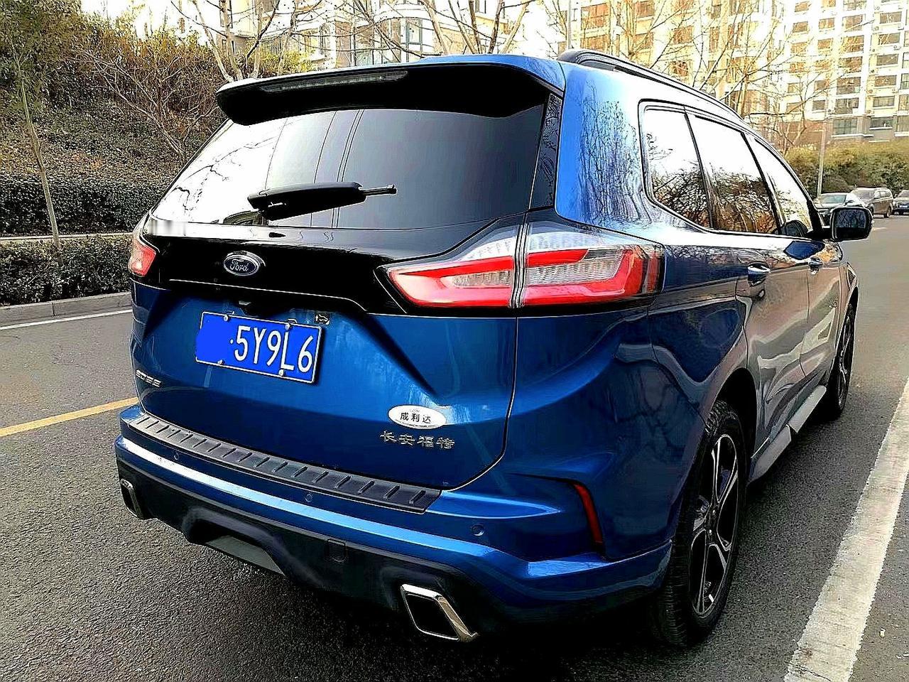 六缸的机器，你们听说过吗？国产车当中很少配备六缸机器的。而福特配备六缸机器的在国