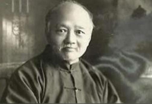 吴稚晖谈房事。此人是国民党元老级人物，但生性淡泊，性若顽童，无奈资历太深，倍受尊