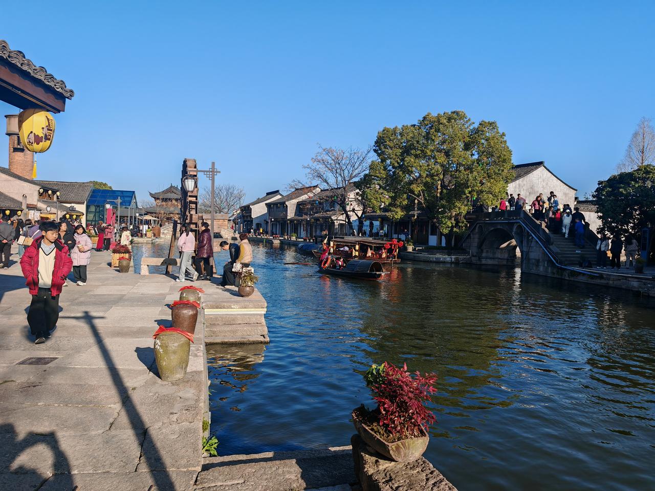 慢慢的慢慢的开始了我的旅游生活，慢慢的慢慢的开始体会了人生。人生就是一场旅行，从