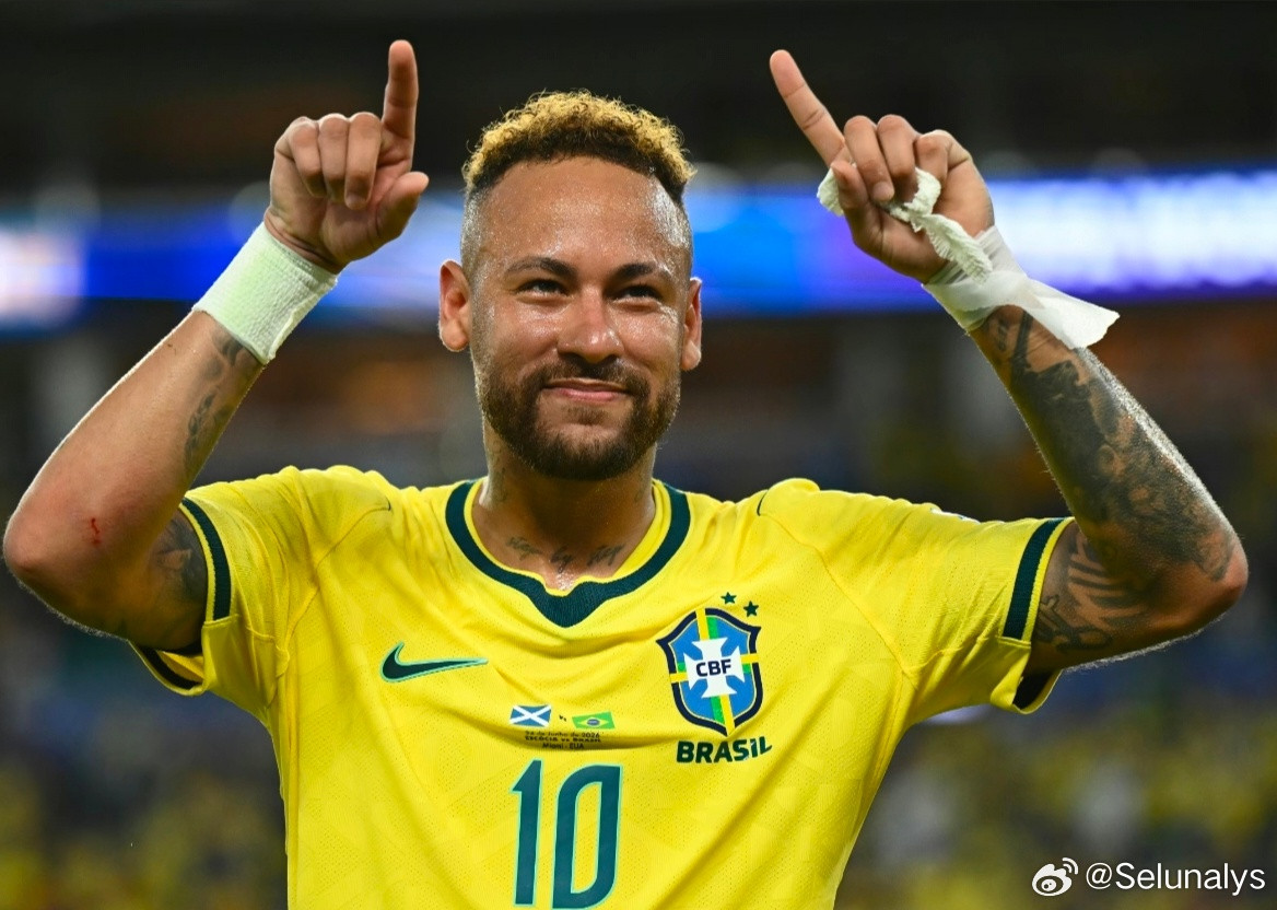 桑巴舞步席卷全场，五星巴西3-0零封苏格兰，凌厉进攻让对手防线无处遁形，稳稳锁定