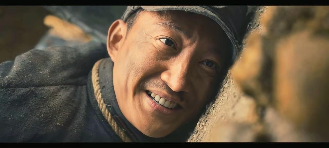 追剧《八千里路云和月》看了这个剧名，我以为主要内容是描写战争，描写军人和百姓如