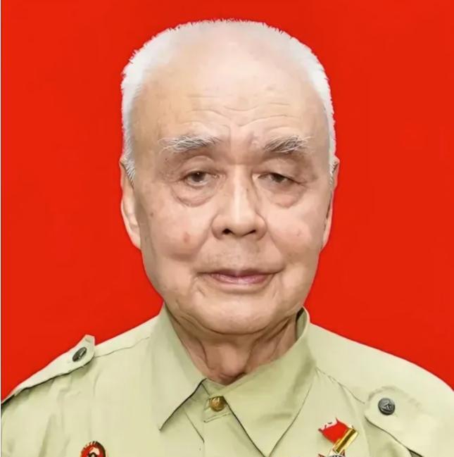 1952年，上甘岭战役中，美军正在发起进攻，唐章洪突然尿急，他竟尿在迫击炮上，