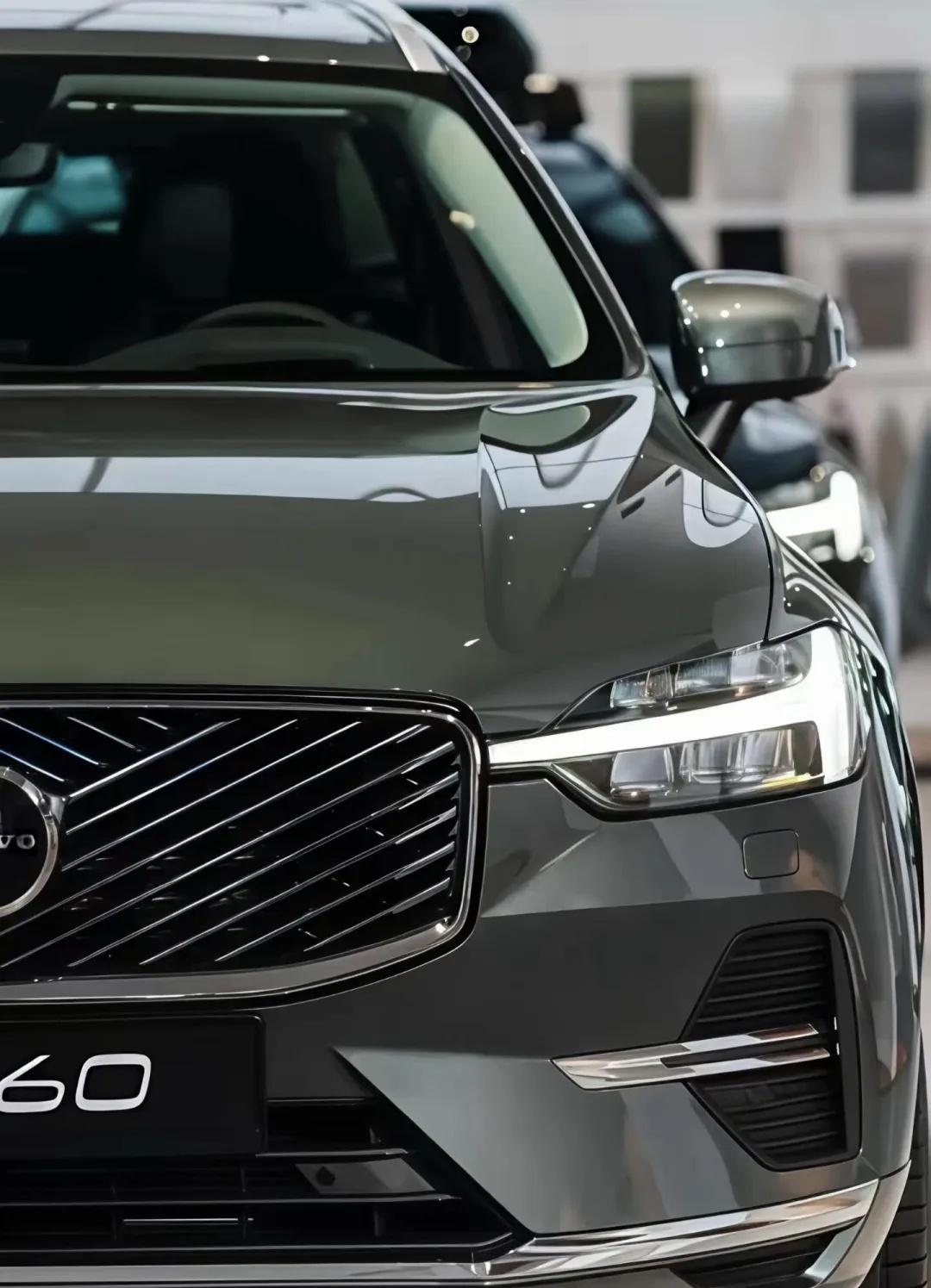 26款沃尔沃XC60价很低今日主题车型：沃尔沃XC60B5智逸豪华版/