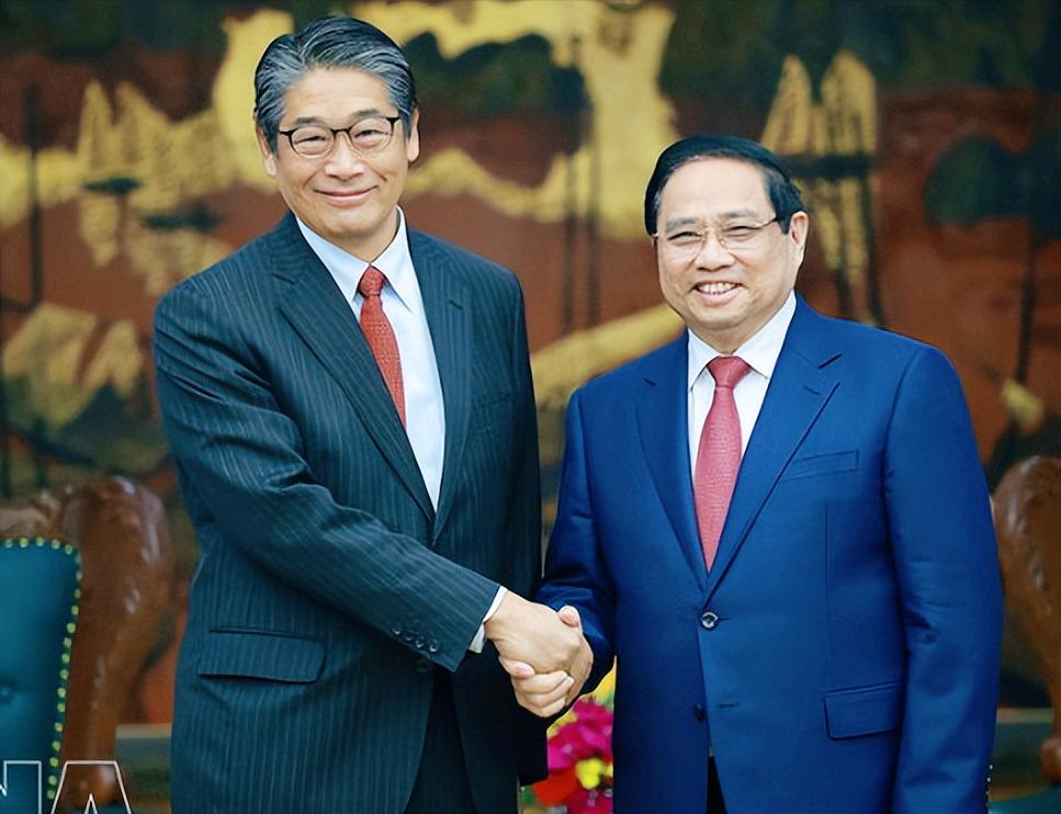 这场能源荒已经藏不住了，供应链告急警报拉响，靠买油过日子的东南亚直接慌了神，越南