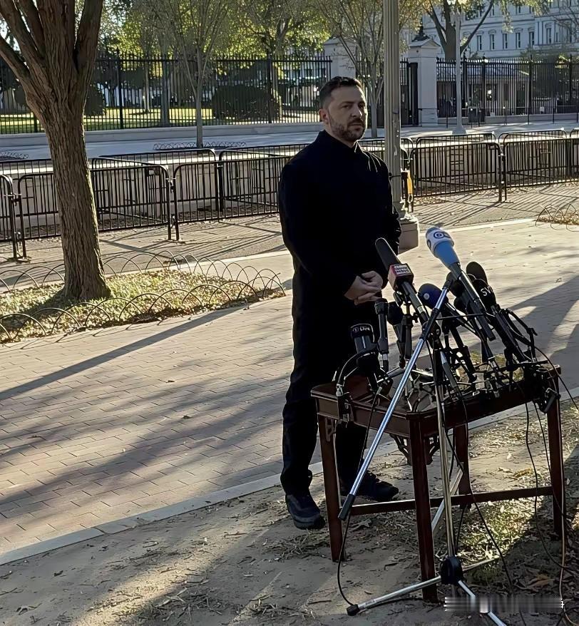 说了是马路牙子，那就是马路牙子怎么还有人不信呢？这张照片已经清楚了拍了地面，这