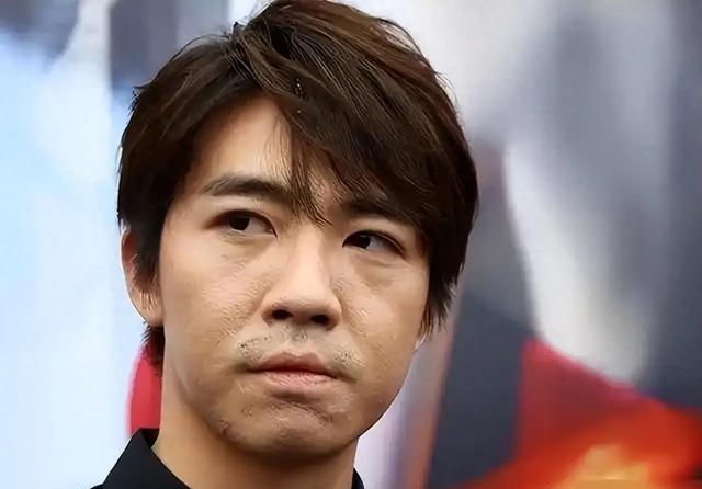 俞灏明说，当年我被大火烧伤后，圈内女友马上把我抛弃了，粉丝、圈内好友都知道这件事