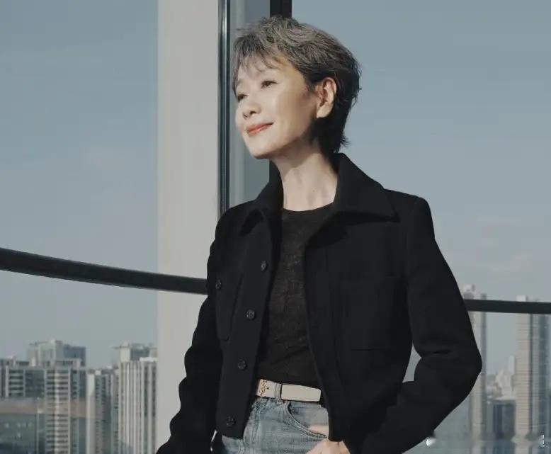 《乘风2025》四公组队，叶童2次救场，王珞丹和宋妍霏都未发现在《乘风2025》