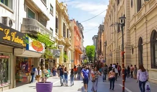 其实阿根廷什么也不缺，就是缺人这话是一个在阿根廷的华人农场主老刘说的。他在那