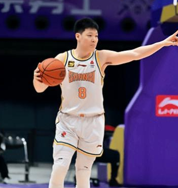 咪咕暂时只会直播CBA揭幕战广厦和山西的比赛，根据咪咕官方直播消息看，咪咕会对C