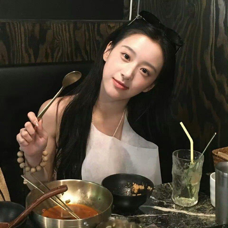 明星私服搭配包上恩​​​