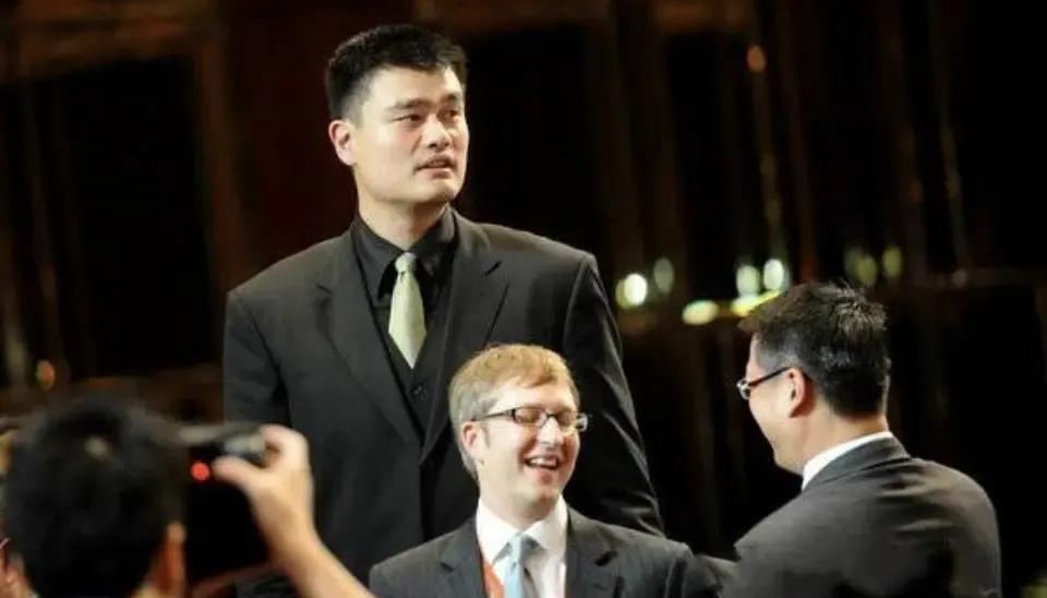 不得不说，杨翰森将超过姚明，成为NBA最吸金的中国球员！这并非空穴来风，而是基于