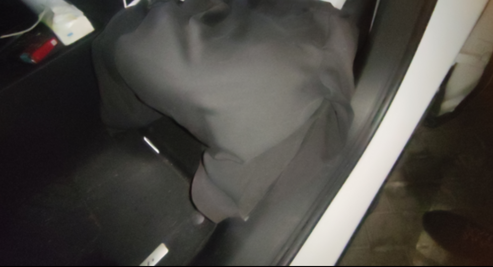 小鹏g6冻腿左腿外侧小腿肚子凉，双腿膝盖凉。厂家回复说是感知问题。500人的群