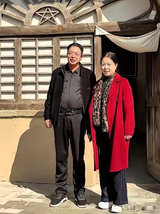 老杜回应一位网友:哎呦,可能你有这样的心理我却没有这样的心理。如果是践踏别