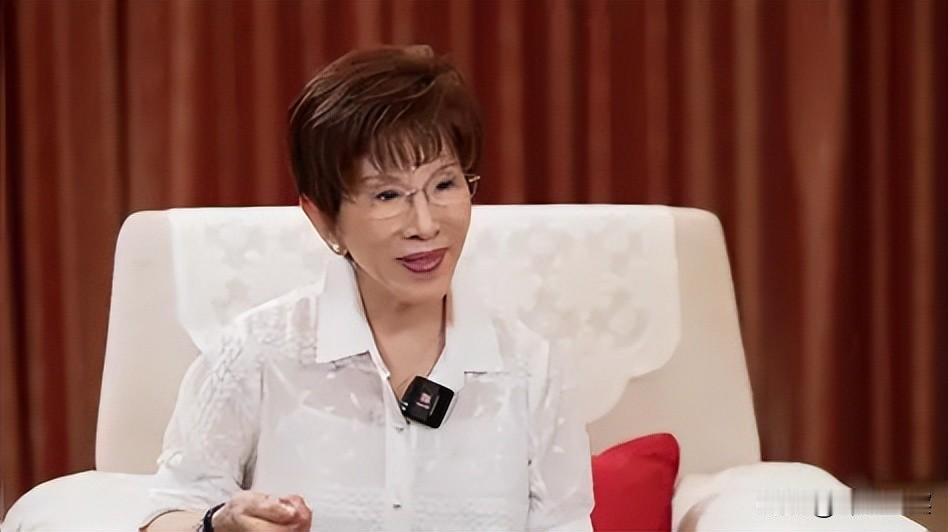 两岸谈妥了，洪秀柱就等着统一，台青年绝食抗议，郑丽文狙击绿营。 7月17日，