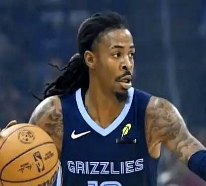 马刺疯了？！4个首轮签，再加个凯尔登·约翰逊，就为了换骑士的加兰！这报价一出