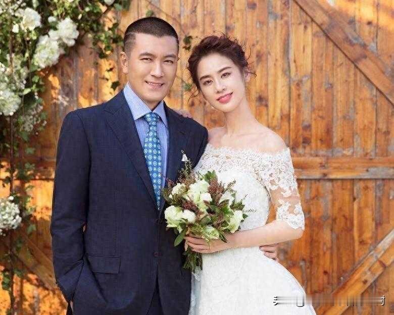 曝杨子新女友已生子，曾经与黄圣依婚姻存续期疑云重重