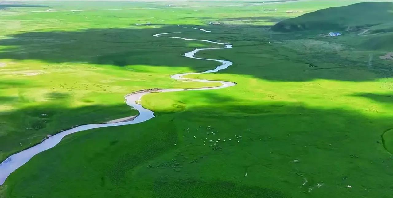 很火的一个段子：“感谢领导的不提拔之恩，才让我平安无事干到退休。否则，以我贪财
