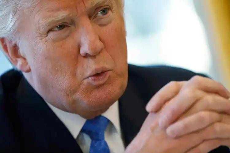 力挺中国，特朗普太罕见 当地时间11月10日，特朗普在接受采访时公开示好中国