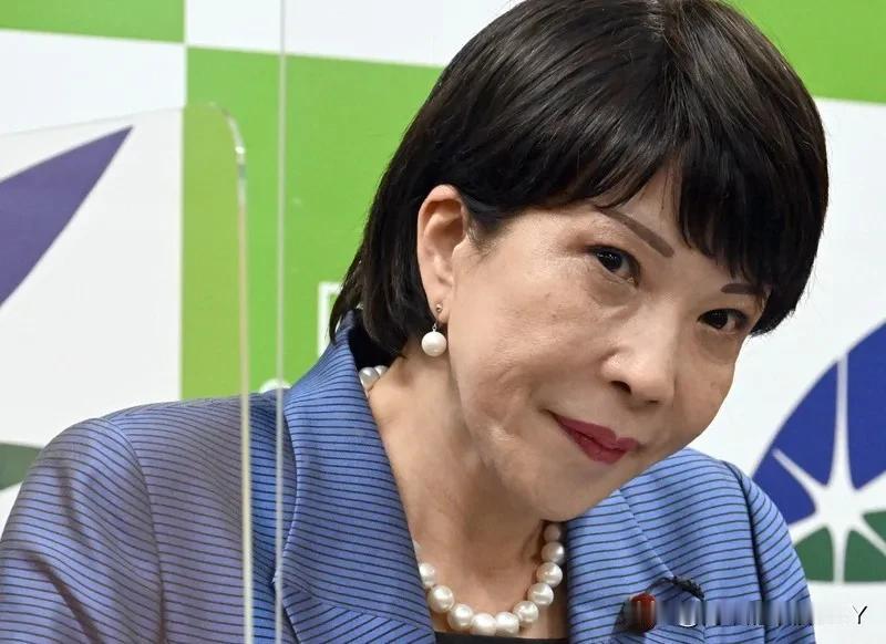 日本完了，极右翼代表人物高市早苗当选女首相。就在刚刚高市早苗打败了小泉进次郎高票
