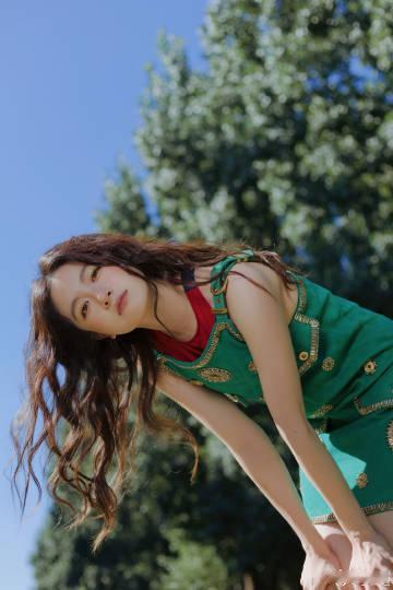 李兰迪森系女孩李兰迪二十七岁写真奔赴山野，自在如风🍃二十七岁生日大片氛围感拉满