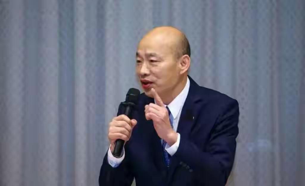 韩国瑜应该主动出来向傅琨萁、国民党党团、国民党全体党员道歉，否则没有办法获得原谅