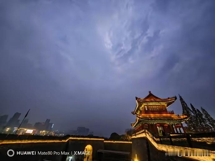 经过贸易战，科技战，回头一看，中国已经非常强大，现在要说中国短板，唯一较弱的就是