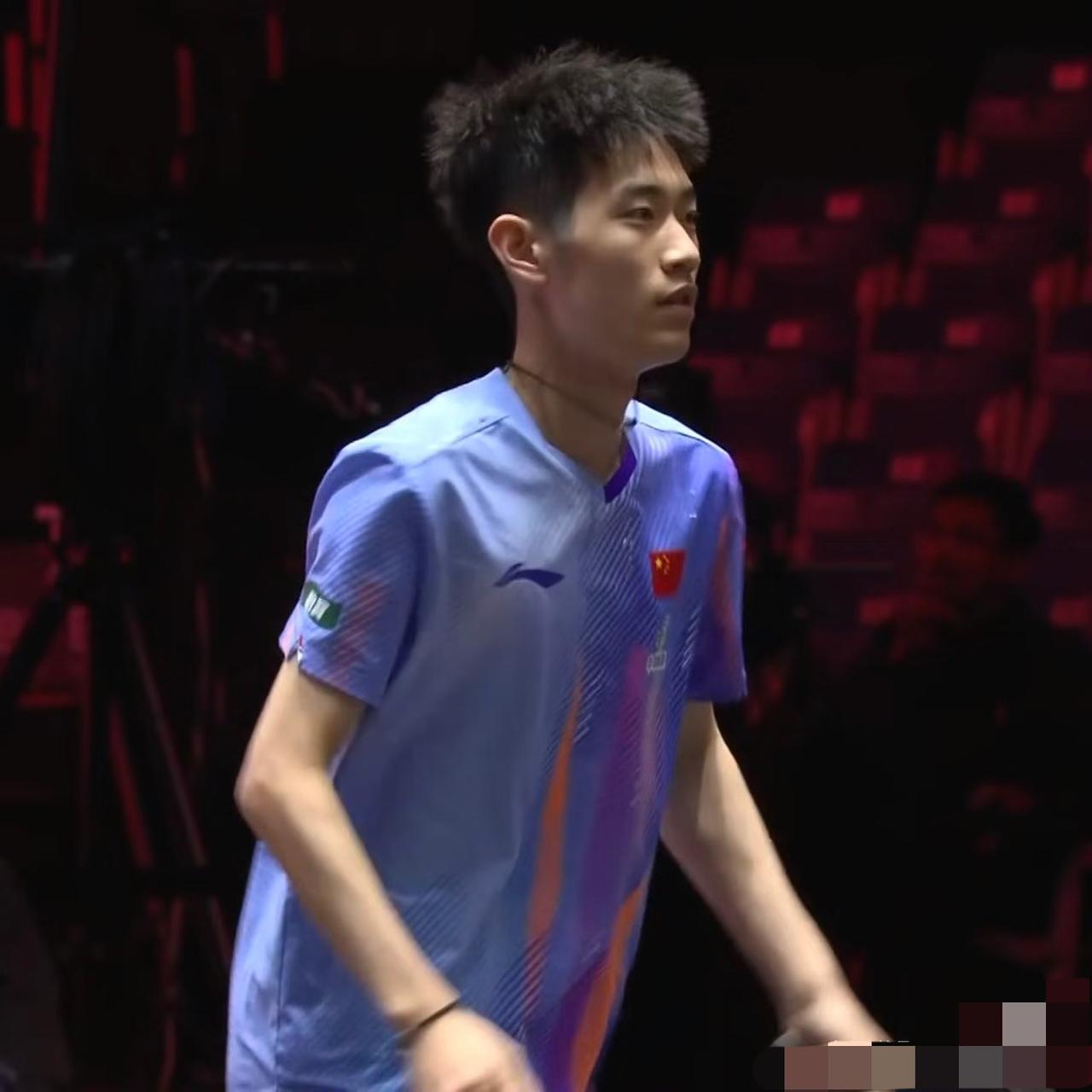 新加坡大满贯张本智和3:2险胜陈俊菘——世界排名第四二分优势险胜2月23日新