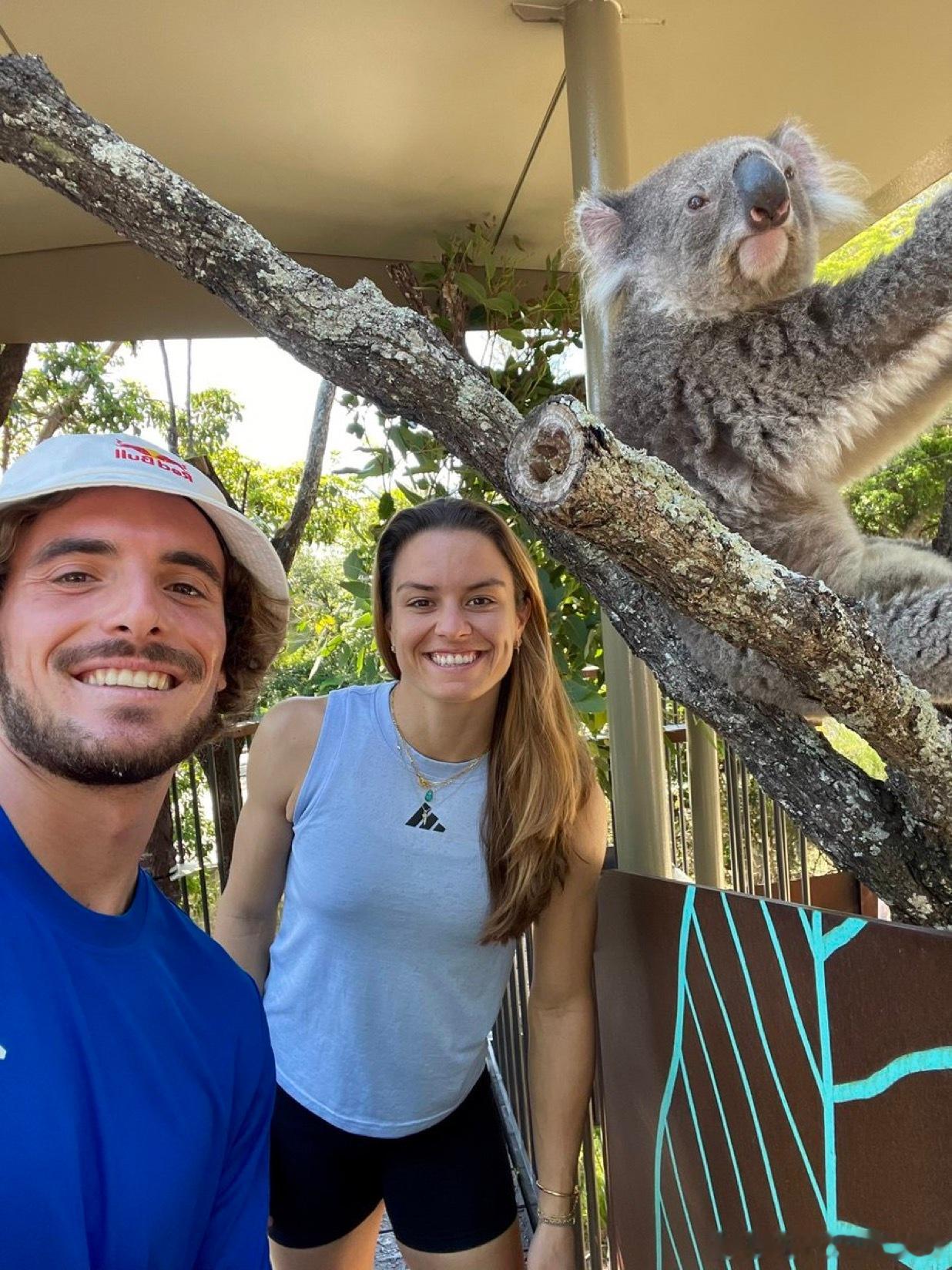 西西帕斯和萨卡里组团联合杯西西帕斯发文连线萨卡里：“非常激动能再次代表希腊参加一