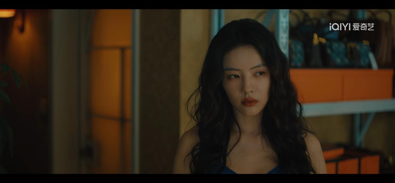 《除恶》抛弃老实巴交的程小东，跟着“有本事”的丁来，李晓雅又傻又蠢。李晓雅程