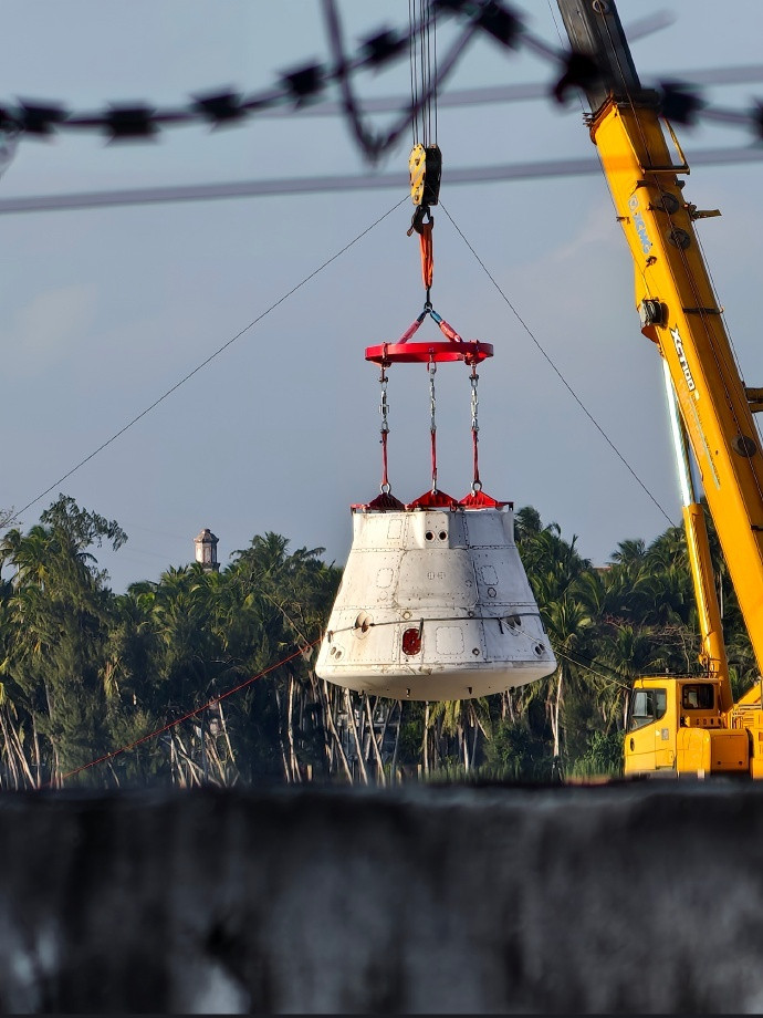 梦舟飞船最大动压逃逸试验梦舟飞船返回舱📷:行运超人