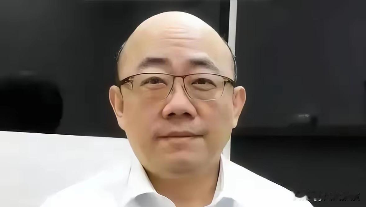 台湾终有一个人出来批评柯文哲了。这事儿看得太解气了！郭正亮直接站出来说柯文哲