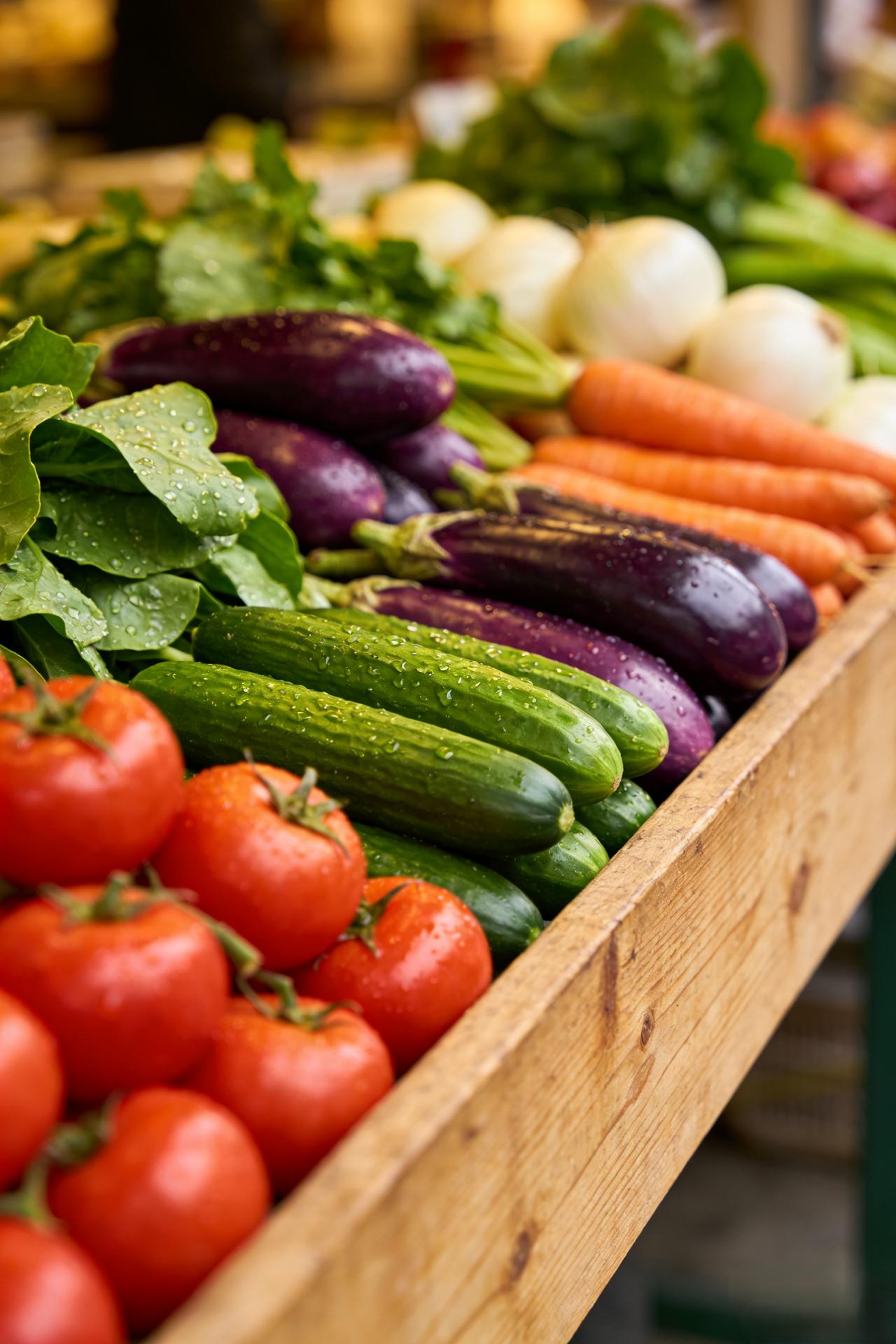 经济学家说：“如果你的生活中没有以下八种，绝对是个狠人，第一，没有房贷，第二，