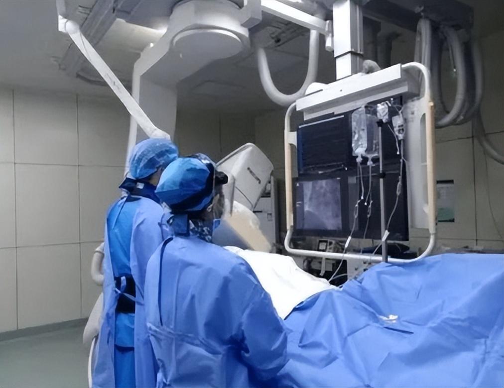 冠脉CT发现70%以下狭窄，为什么医生还要做造影？是过度医疗吗？查出冠脉狭窄