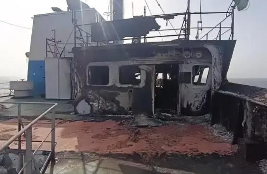 阿拉伯海惊魂！中方货轮突遭导弹袭击，11名中国船员死里逃生，黑手到底是谁？